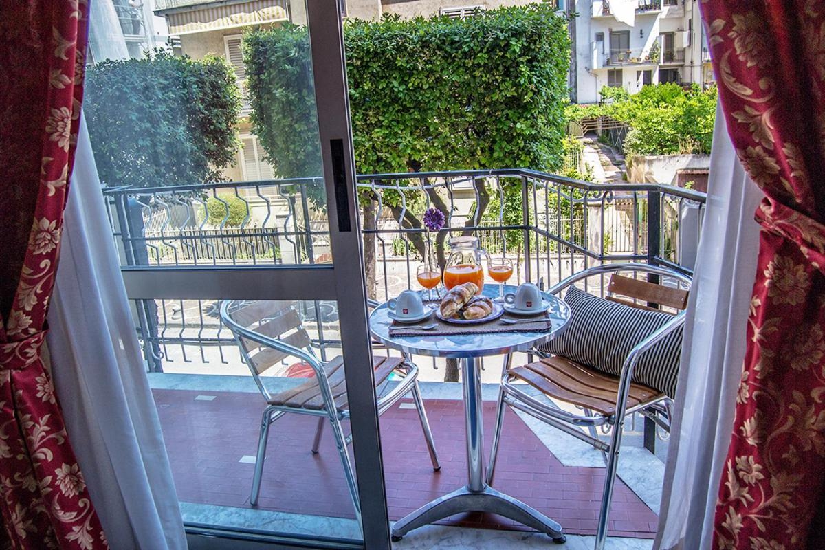 Hotel Piccolo Sogno Πομπηία Δωμάτιο φωτογραφία